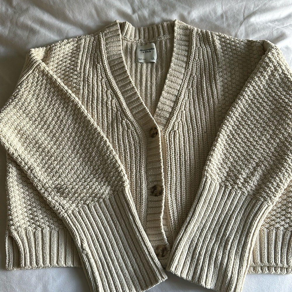 Abercrombie & Fitch knit cardigan